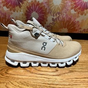 Cloud Hi On Running Women's Sneakers